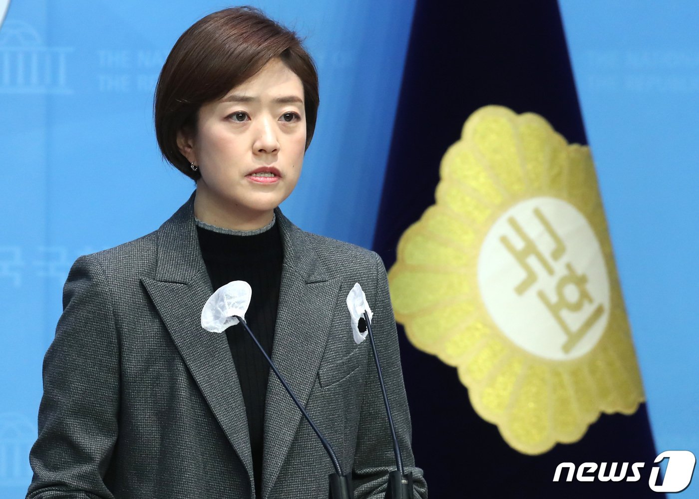 본문 이미지 - 고민정 더불어민주당 최고위원이 27일 오후 서울 여의도 국회 소통관에서 긴급 기자회견을 갖고 공천 갈등과 관련해 최고위원직을 사퇴한다고 밝히고 있다. 2024.2.27/뉴스1 ⓒ News1 임세영 기자