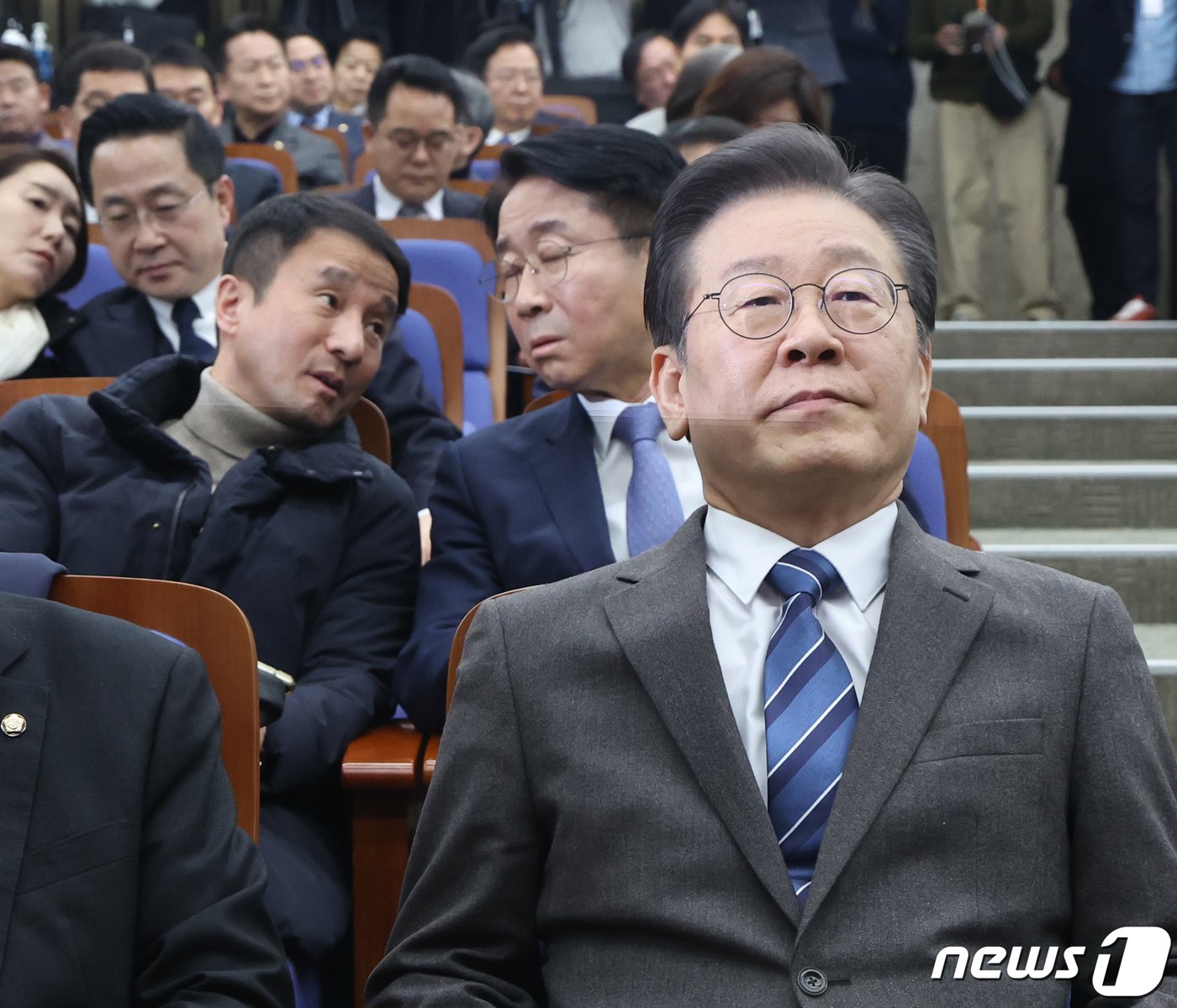 이재명 더불어민주당 대표가 27일 서울 여의도 국회에서 열린 의원총회에 참석하고 있다. 2024.2.27/뉴스1 ⓒ News1 송원영 기자