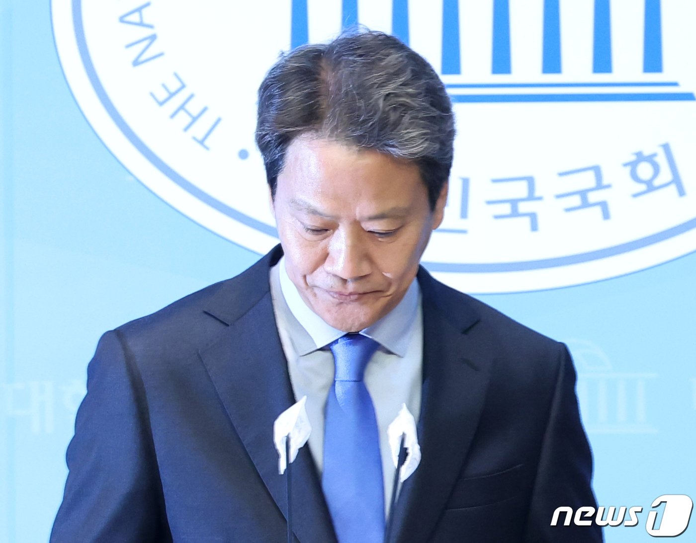 본문 이미지 - 임종석 전 대통령비서실장이 28일 서울 여의도 국회 소통관에서 열린 더불어민주당 공천 관련 기자회견에 참석하고 있다. 2024.2.28/뉴스1 ⓒ News1 송원영 기자