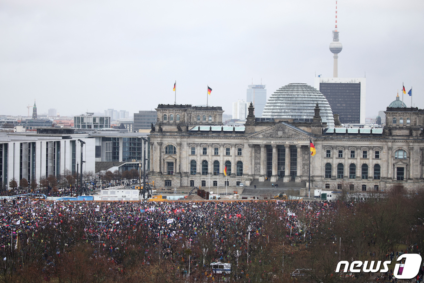 Protesters Stage Anti-AfD Rallies Across Germany - News Directory 3