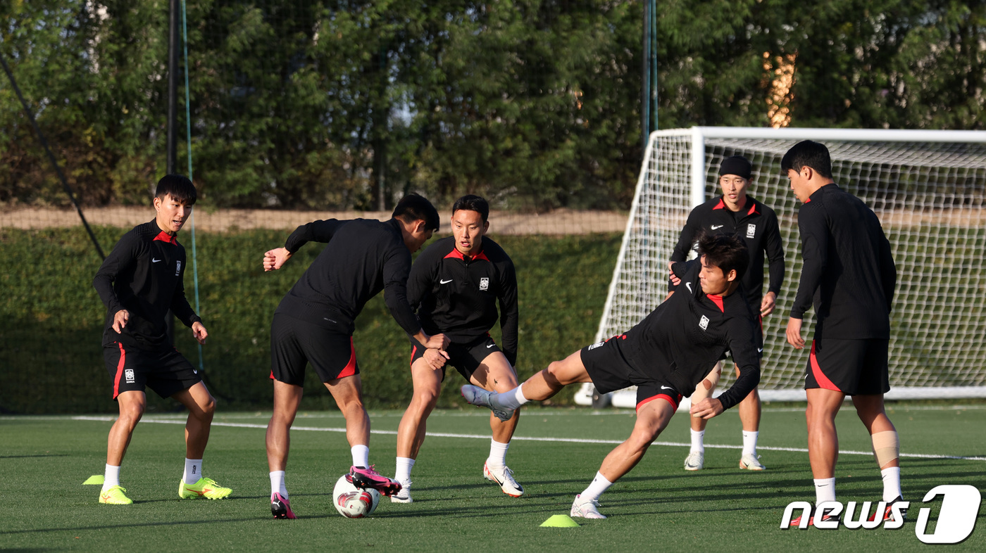 (도하(카타르)=뉴스1) 김성진 기자 = 2023 아시아축구연맹(AFC) 카타르 아시안컵 요르단과의 4강전을 앞둔 대한민국 축구대표팀이 4일(현지시간) 카타르 도하 알 에글라 트레 …