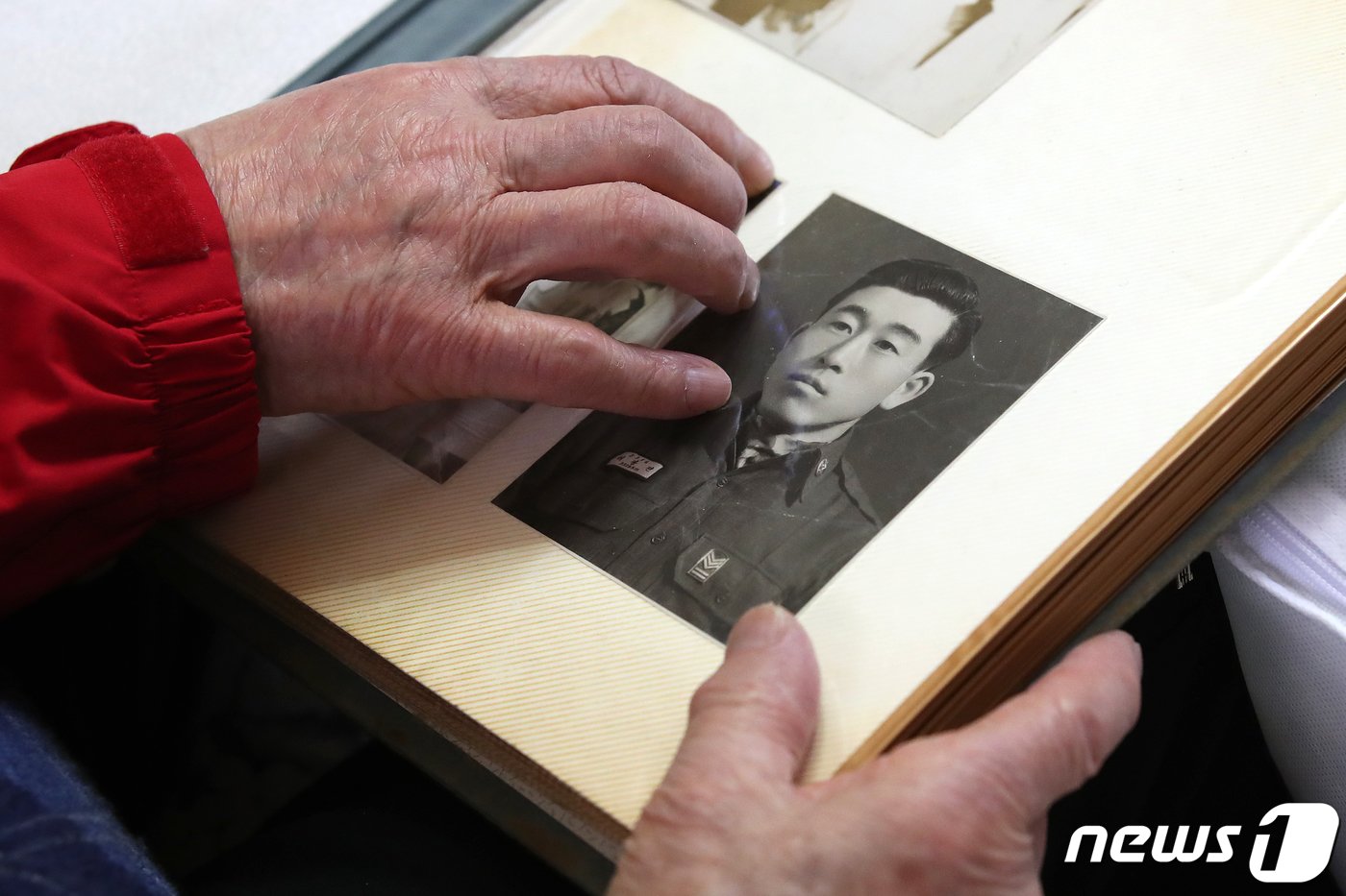본문 이미지 - 이산가족 등록현황에 따르면 지난해 12월 말 기준 전체 이산가족 신청자 총 13만3984명 중 9만4391명이 사망, 3만9953명 만이 생존 중이며 80세 이상 고령 이산가족이 약 65.4%에 달한다. 2024.2.5/뉴스1 ⓒ News1 이승배 기자