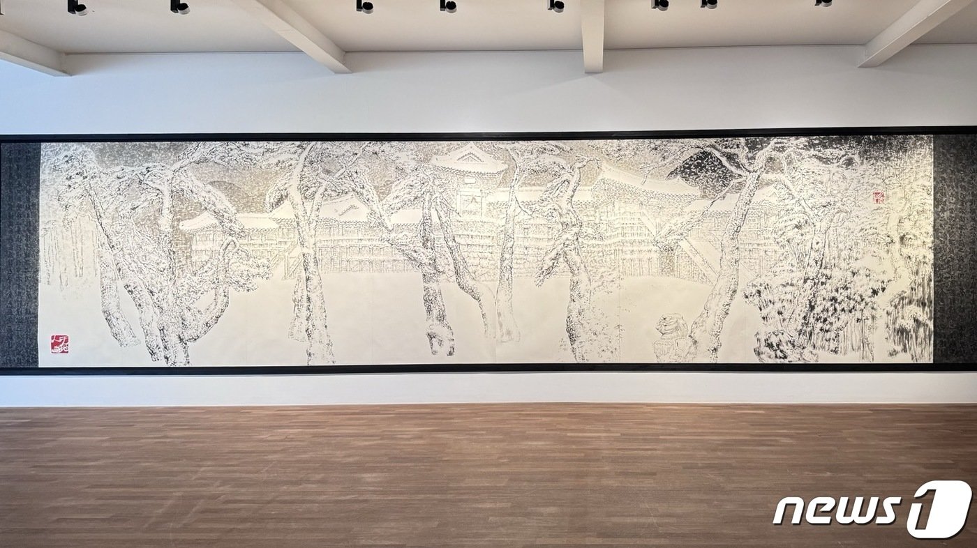 본문 이미지 - 박대성 화백의 개인전 '소산비경'이 서울 종로구 가나아트센터에서 3월24일까지 열린다. 2024.2.2/뉴스1 ⓒ 뉴스1 김일창 기자 ⓒ News1 김일창 기자