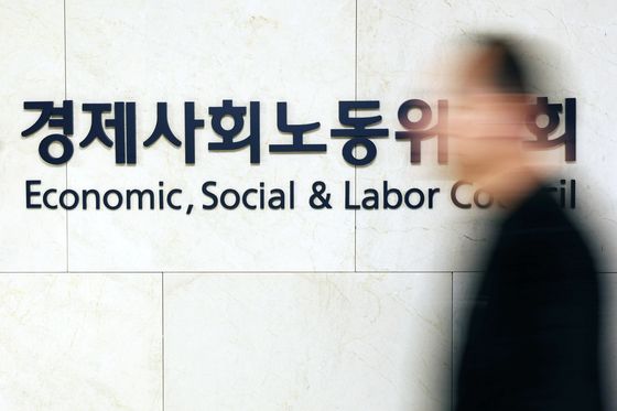 공무원 노조도 '전임 노조원' 활동 보장…민간 대비 51%로 합의(종합)