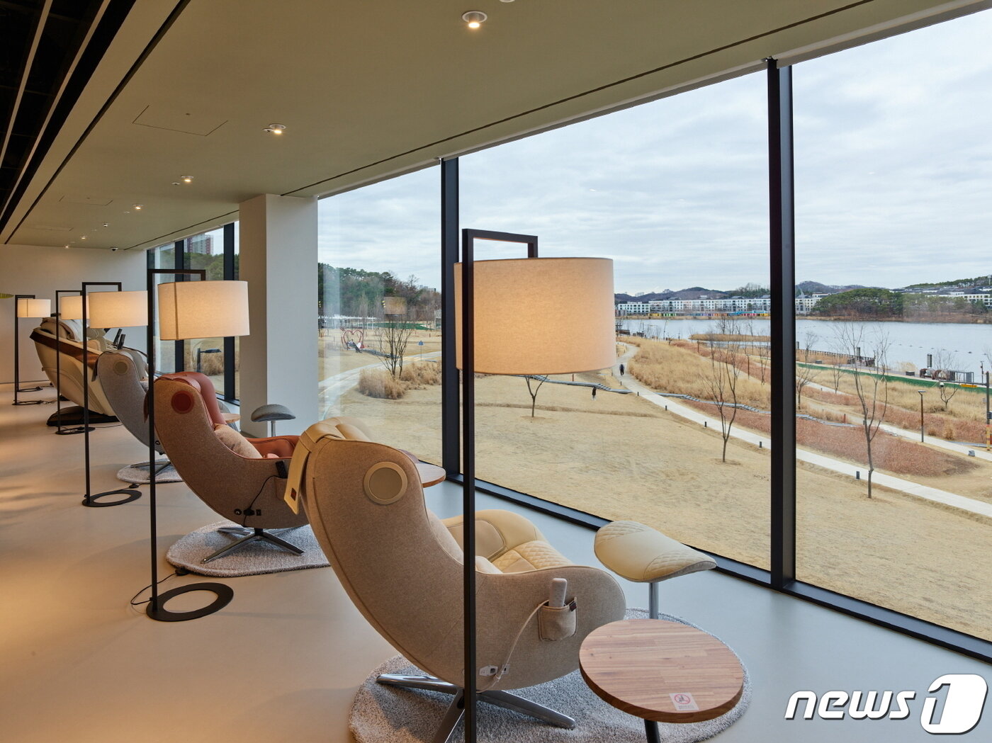 본문 이미지 - 세라젬 시그니처 웰카페 메타포레스트(세라젬 제공)