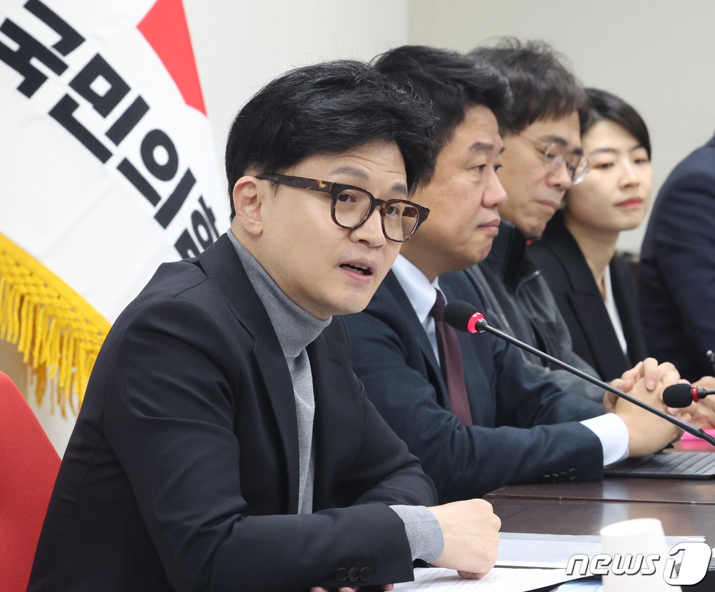 본문 이미지 - 한동훈 국민의힘 비상대책위원장이 8일 서울 여의도 당사에서 열린 비상대책위원회의에서 발언을 하고 있다. 2024.2.8/뉴스1 ⓒ News1 송원영 기자