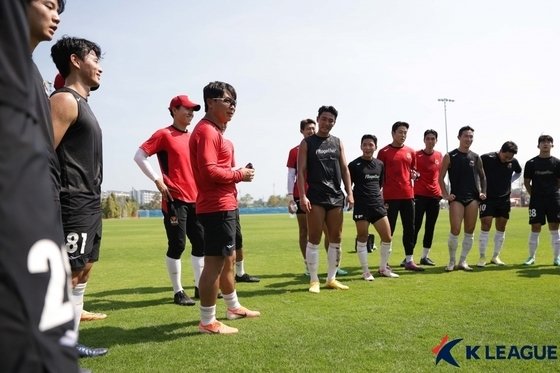 구슬을 기막히게 엮어 보배의 가치로 바꾸는 능력을 지닌 김기동 감독이 FC서울의 새로운 사령탑이 됐다. &#40;한국프로축구연맹 제공&#41;