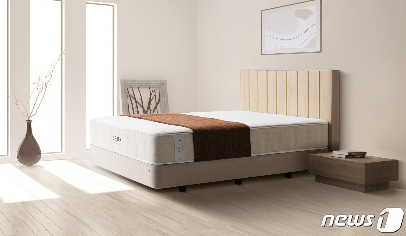 본문 이미지 - 호텔식 투매트리스가 적용된 코웨이의 비렉스 우디 프레임.(코웨이 제공)