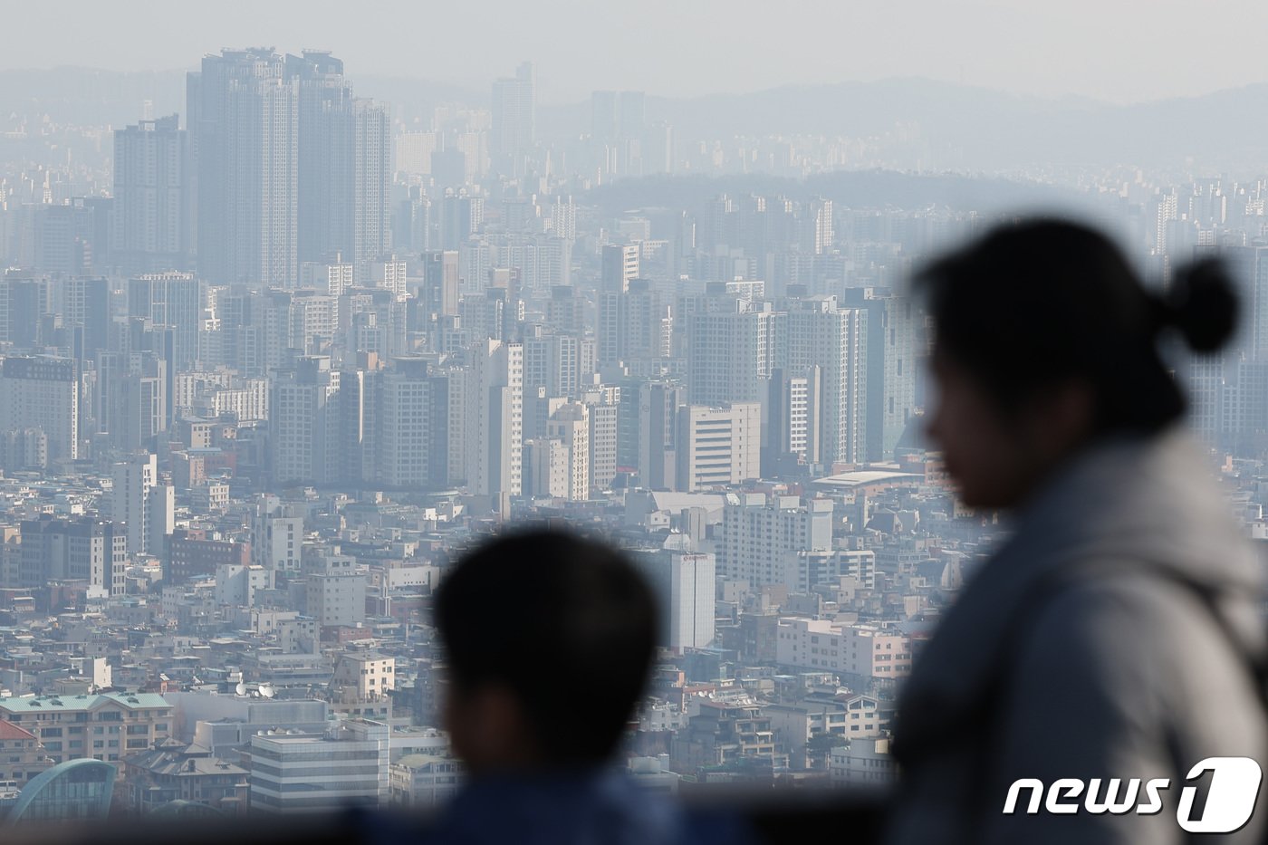 봄 이사철이 다가오면서 서울 아파트 전세 상승폭이 확대되고 있다. 사진은 10일 서울 아파트 단지의 모습. 2024.3.10/뉴스1 ⓒ News1 신웅수 기자