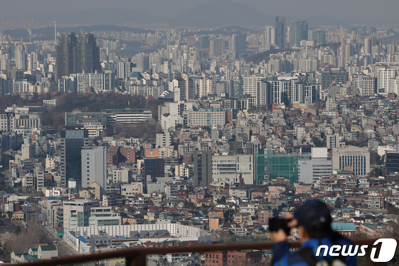 (서울=뉴스1) 신웅수 기자 = 봄 이사철이 다가오면서 서울 아파트 전세 상승폭이 확대되고 있다.한국부동산원에 따르면 이번주 서울 아파트 전세가격은 평균 0.08% 오르며 전주(0 …