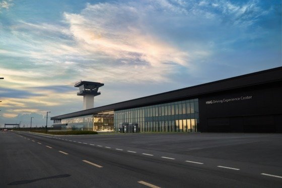 본문 이미지 - 현대자동차그룹의  'HMG 드라이빙 익스피리언스 센터'  전경. (현대자동차그룹 제공) 2024.3.11/뉴스1