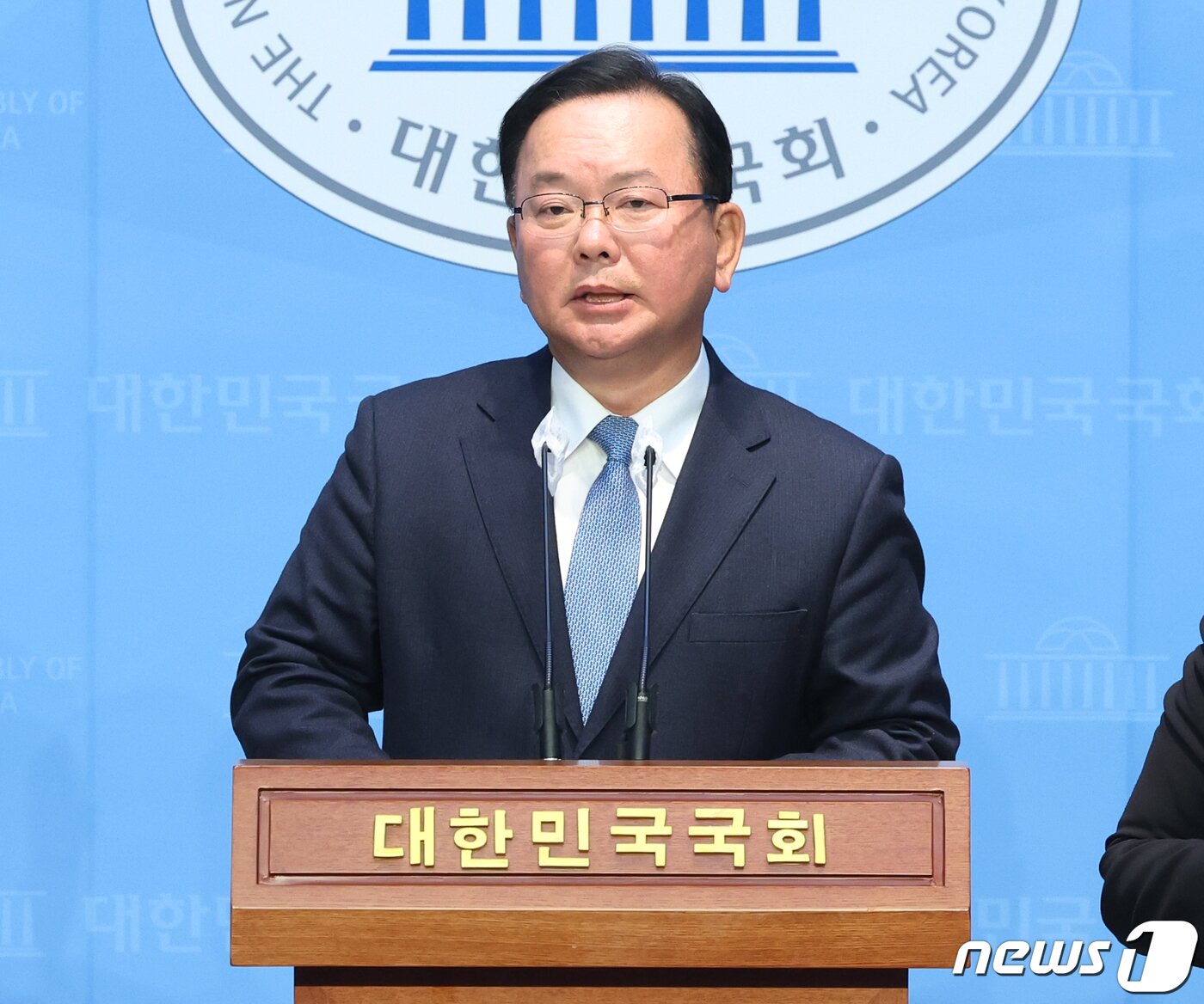 본문 이미지 - 김부겸 전 국무총리가 11일 오후 서울 여의도 국회 소통관에서 더불어민주당의 4·10 총선 선거대책위원회에 합류 기자회견을 하고 있다. 2024.3.11/뉴스1 ⓒ News1 송원영 기자