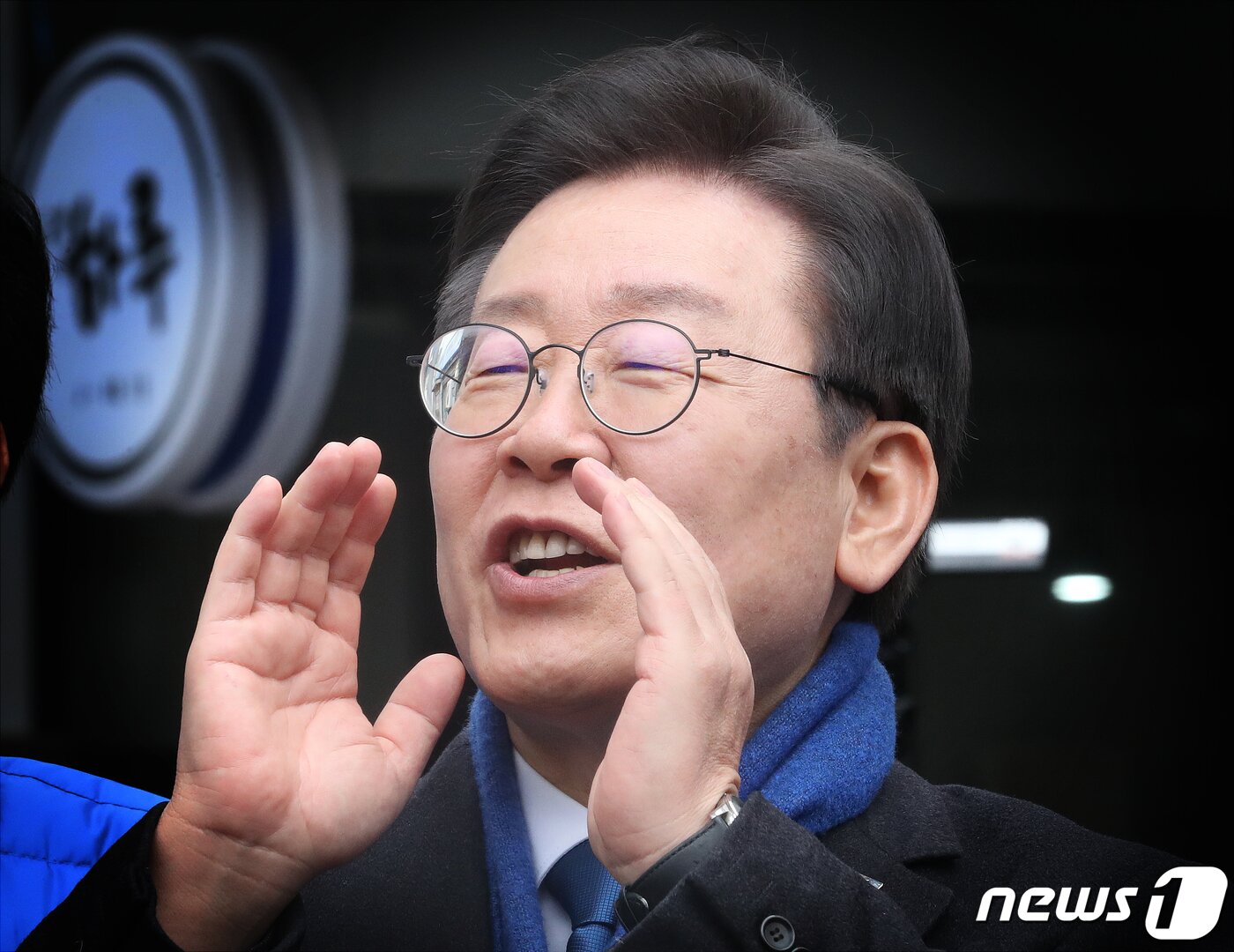 본문 이미지 - 이재명 더불어민주당 대표가 11일 오후 충남 홍성군 홍성시장을 방문해 발언하고 있다. (공동취재) 2024.3.11/뉴스1 ⓒ News1 송원영 기자