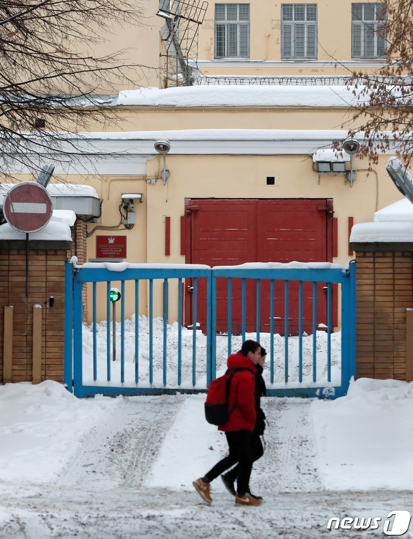 본문 이미지 - 러시아 모스크바 레포르토보 교도소. 이곳에서는 미국 월스트리트저널(WSJ) 소속 기자인 에반 게르시코비치와 한국 국적 백모 씨가 간첩 혐의로 구금돼 있다. 2023.04.06. ⓒ 로이터=뉴스1 ⓒ News1 정윤영 기자