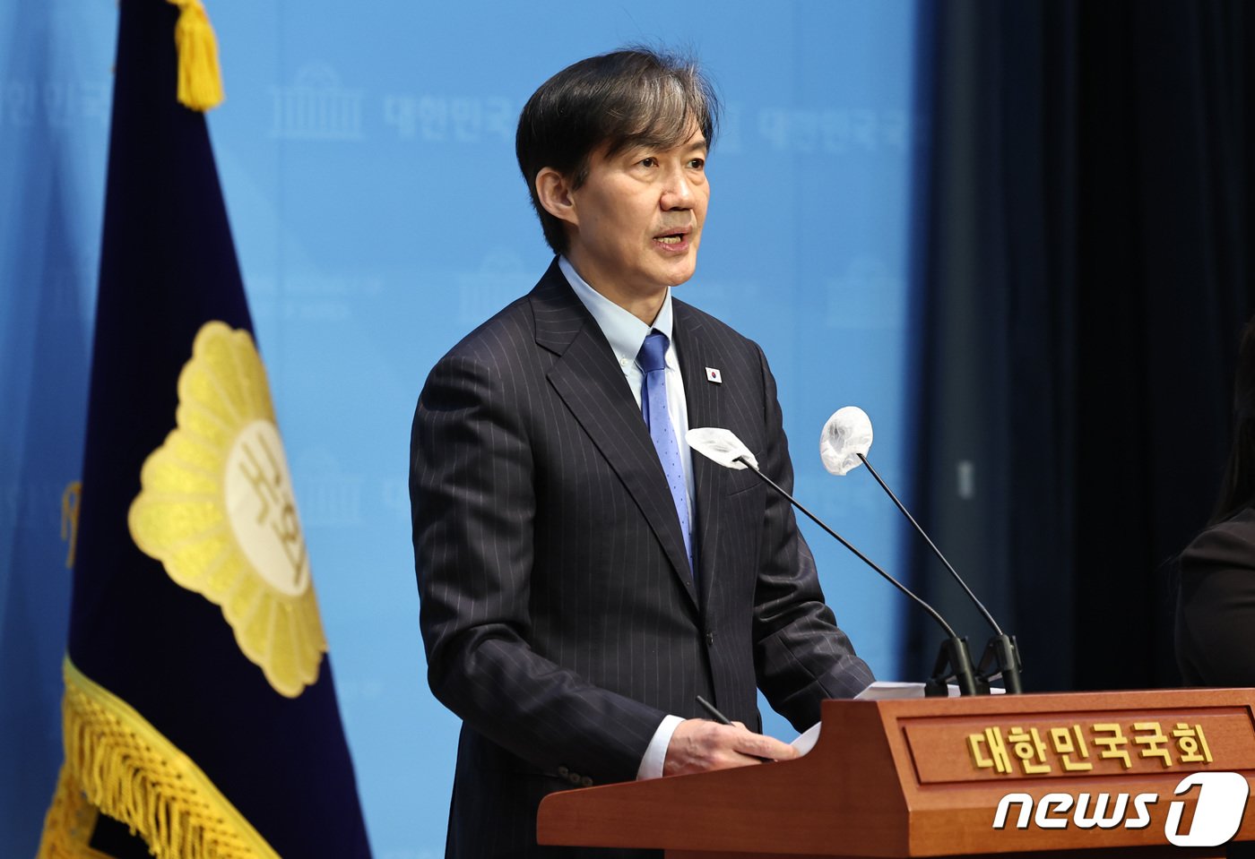 본문 이미지 - 조국 조국혁신당 대표가 12일 오전 서울 여의도 국회 소통관에서 총선 공약 기자회견을 하고 있다. 2024.3.12/뉴스1 ⓒ News1 구윤성 기자