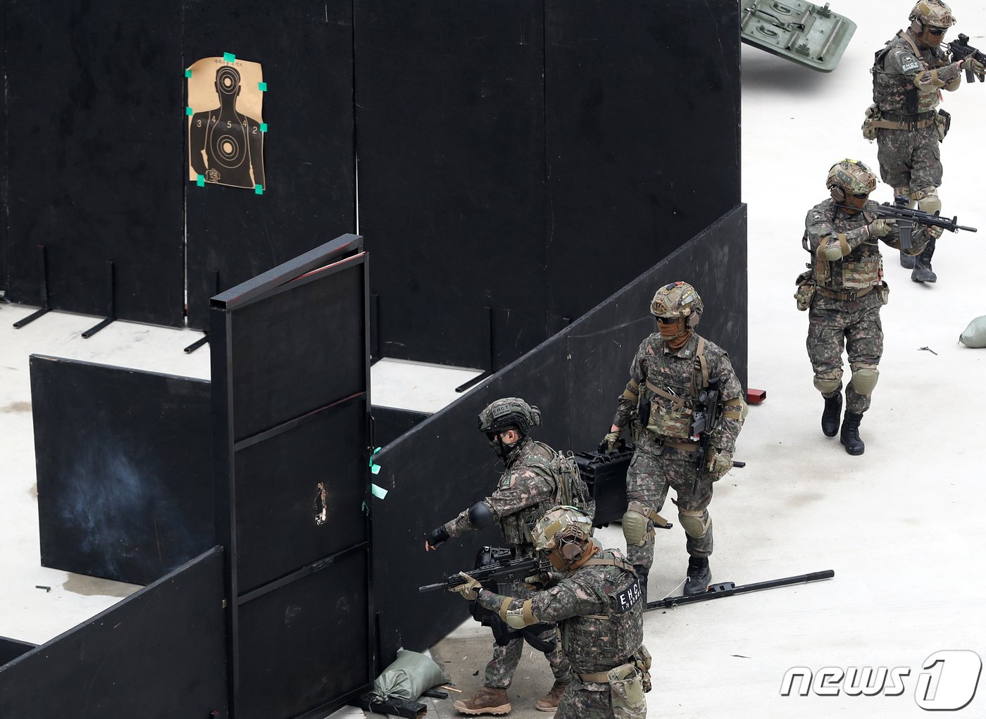 3월 12일 오후 부산 동구 부산항 연안여객터미널에서 &#39;부산항 통합방호훈련&#39;이 실시되고 있다. 2024.3.12/뉴스1 ⓒ News1 윤일지 기자