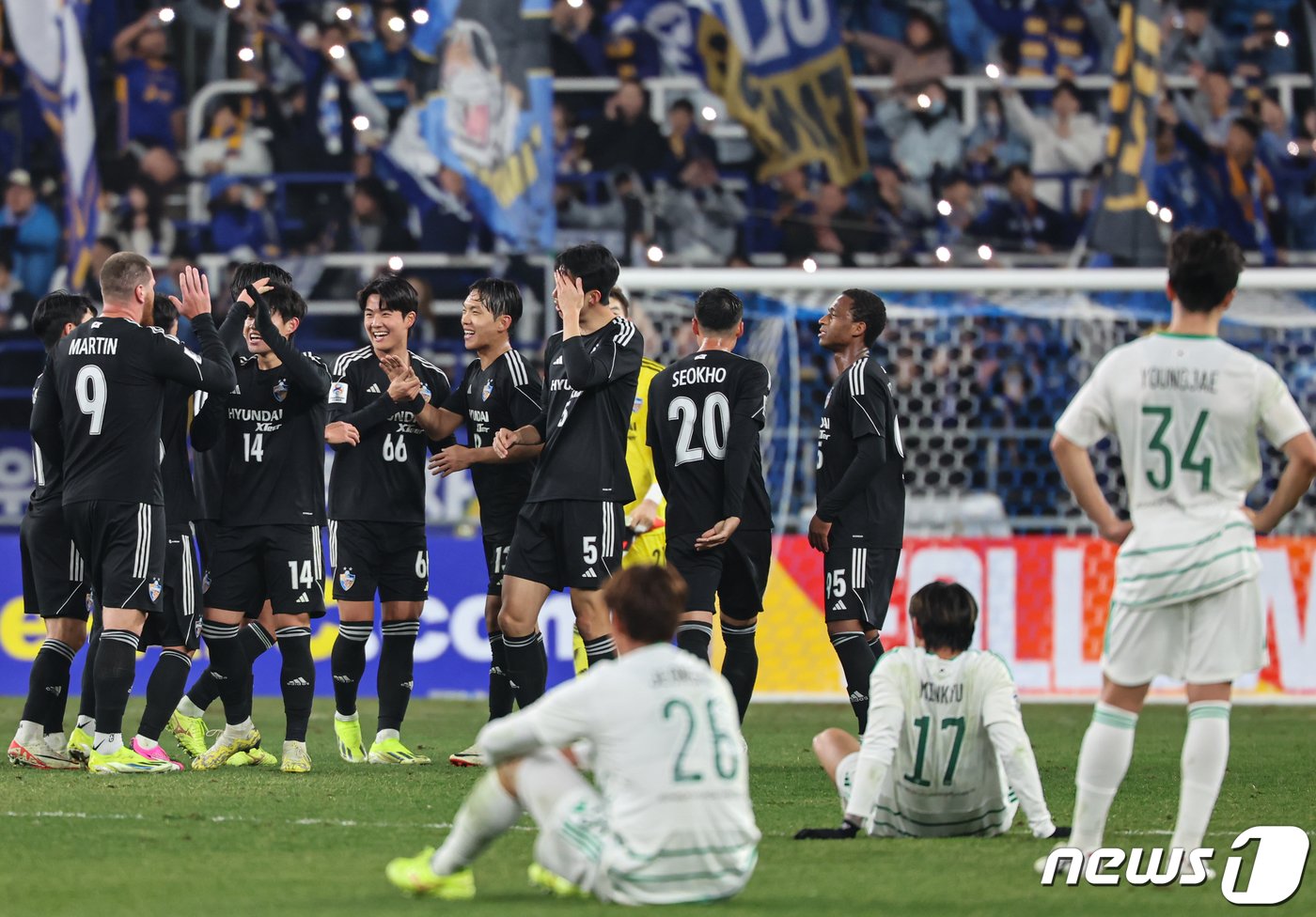 시즌 초반 분위기가 정반대인 전북 현대와 울산 HD. /뉴스1 ⓒ News1 김도우 기자