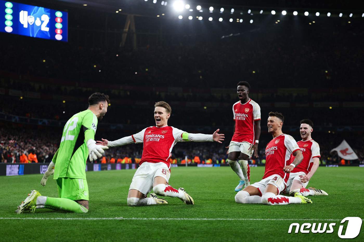 본문 이미지 - 아스널이 포르투를 꺾고 ucl 8강에 올랐다. ⓒ AFP=뉴스1