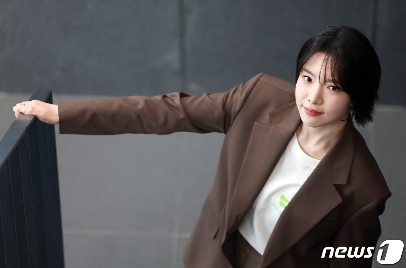 본문 이미지 - 탤런트 하승리가 서울 강남구 논현로 애니원에프앤씨에서 뉴스1과 인터뷰에 앞서 포즈를 취하고 있다. 하승리는 최근 종영한 KBS 2TV 대하드라마 '고려거란전쟁'에서 원성왕후 역을 맡아 열연을 펼쳤다. 2024.3.13/뉴스1 ⓒ News1 김진환 기자