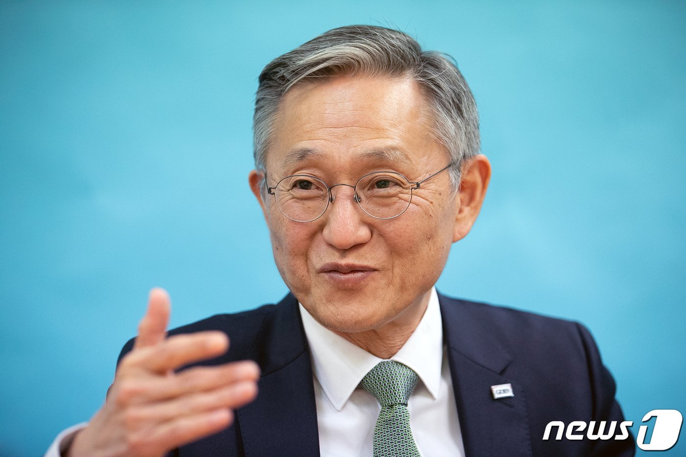 본문 이미지 - 김종갑 GDIN(글로벌디지털혁신네트워크) 대표이사가 13일 오후 서울 종로구 뉴스1에서 뉴스1과 인터뷰하고 있다. 2024.3.13/뉴스1 ⓒ News1 이승배 기자