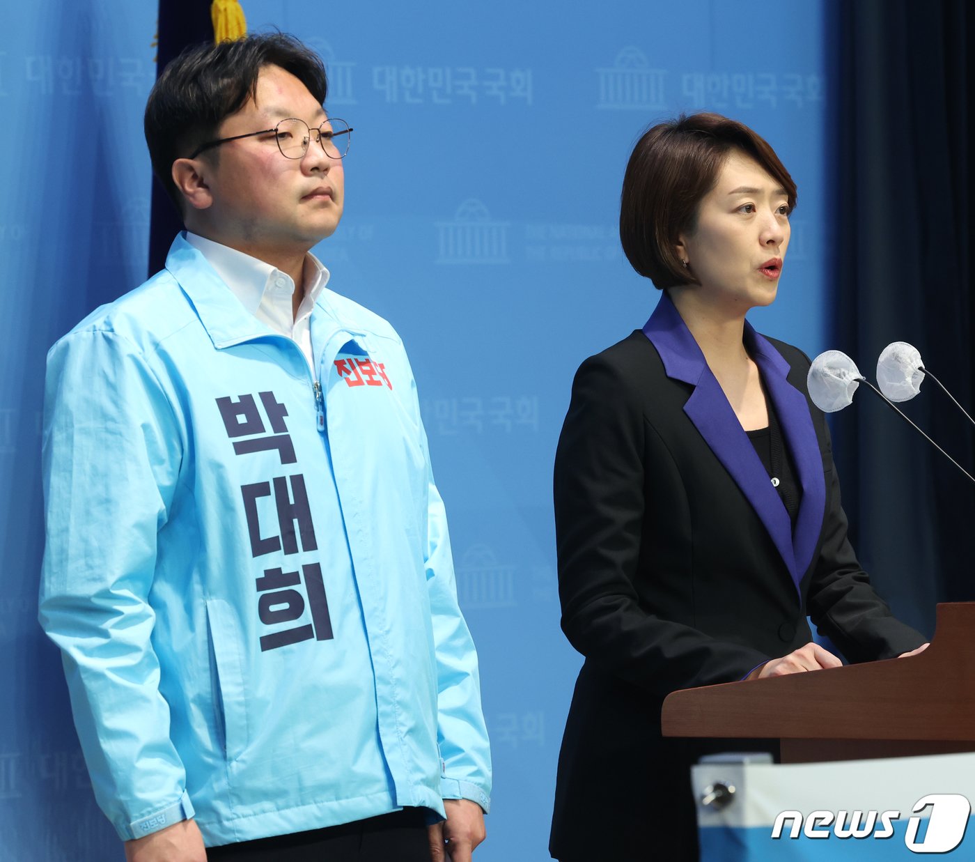 본문 이미지 - 고민정 더불어민주당 서울 광진을 후보가 14일 서울 여의도 국회에서 열린 제22대 총선 서울 광진을 박대희 진보당 후보와의 단일화 기자회견에서 발언을 하고 있다. 2024.3.14/뉴스1 ⓒ News1 송원영 기자