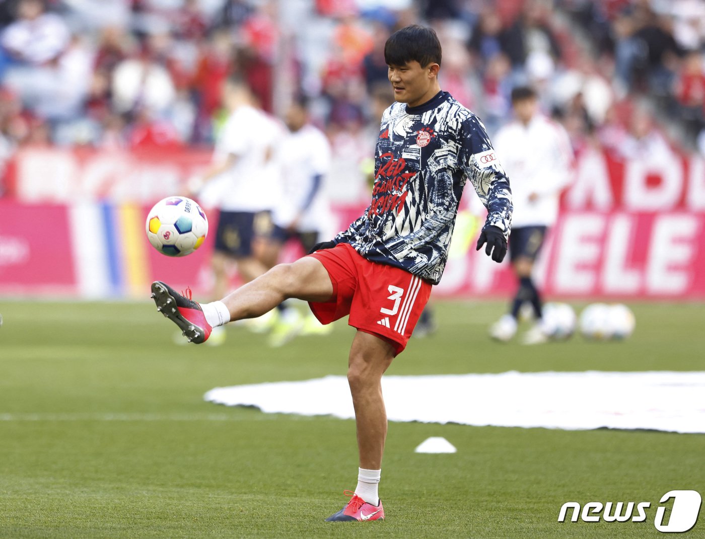 본문 이미지 - 바이에른 뮌헨 수비수 김민재.  ⓒ 로이터=뉴스1