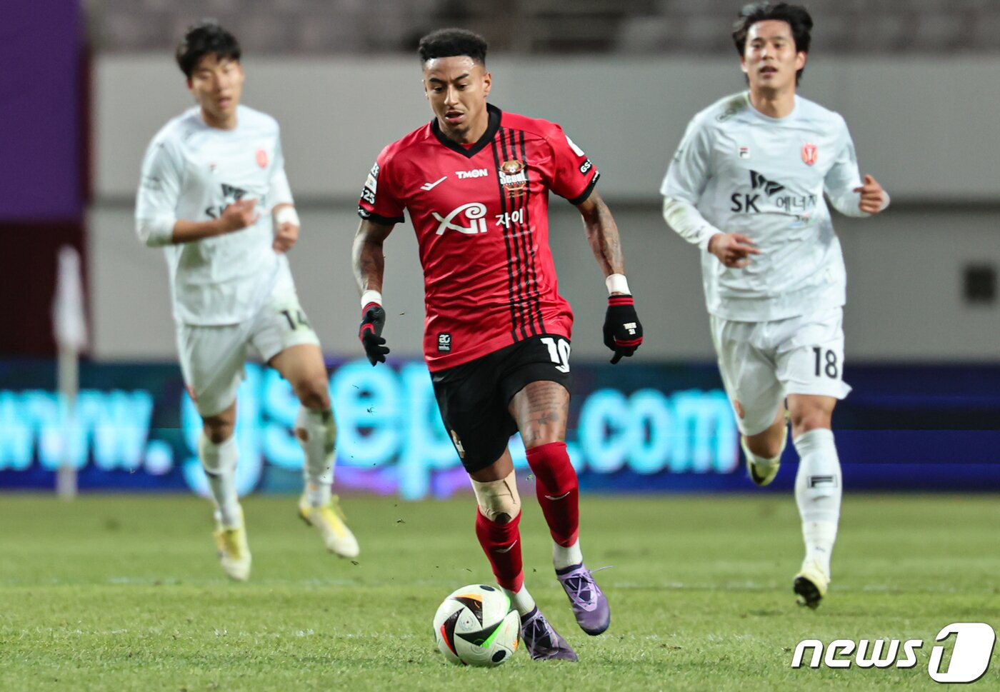 본문 이미지 - 서울의 제시 린가드. 2024.3.16/뉴스1 ⓒ News1 김도우 기자