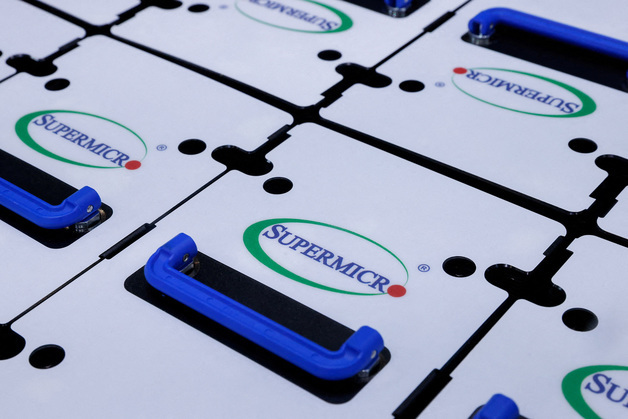 슈퍼마이크로 충격, 韓반도체 주도 일제 급락…SK하닉 5%↓