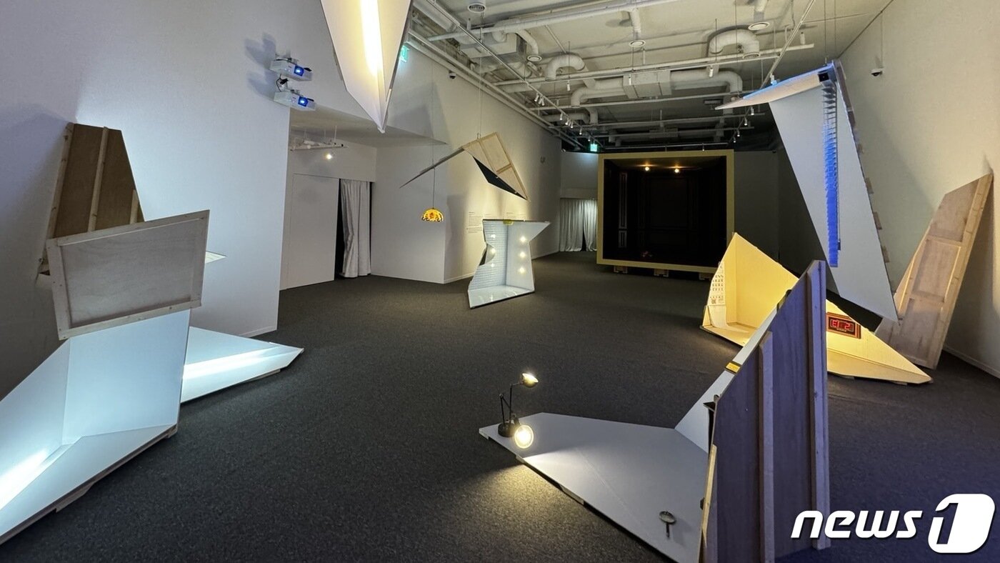 본문 이미지 - 민예은, 기억이 어떤 형태를 이룰 때, 2024, 혼합매체. 2024.3.18/뉴스1 ⓒ News1 김일창 기자