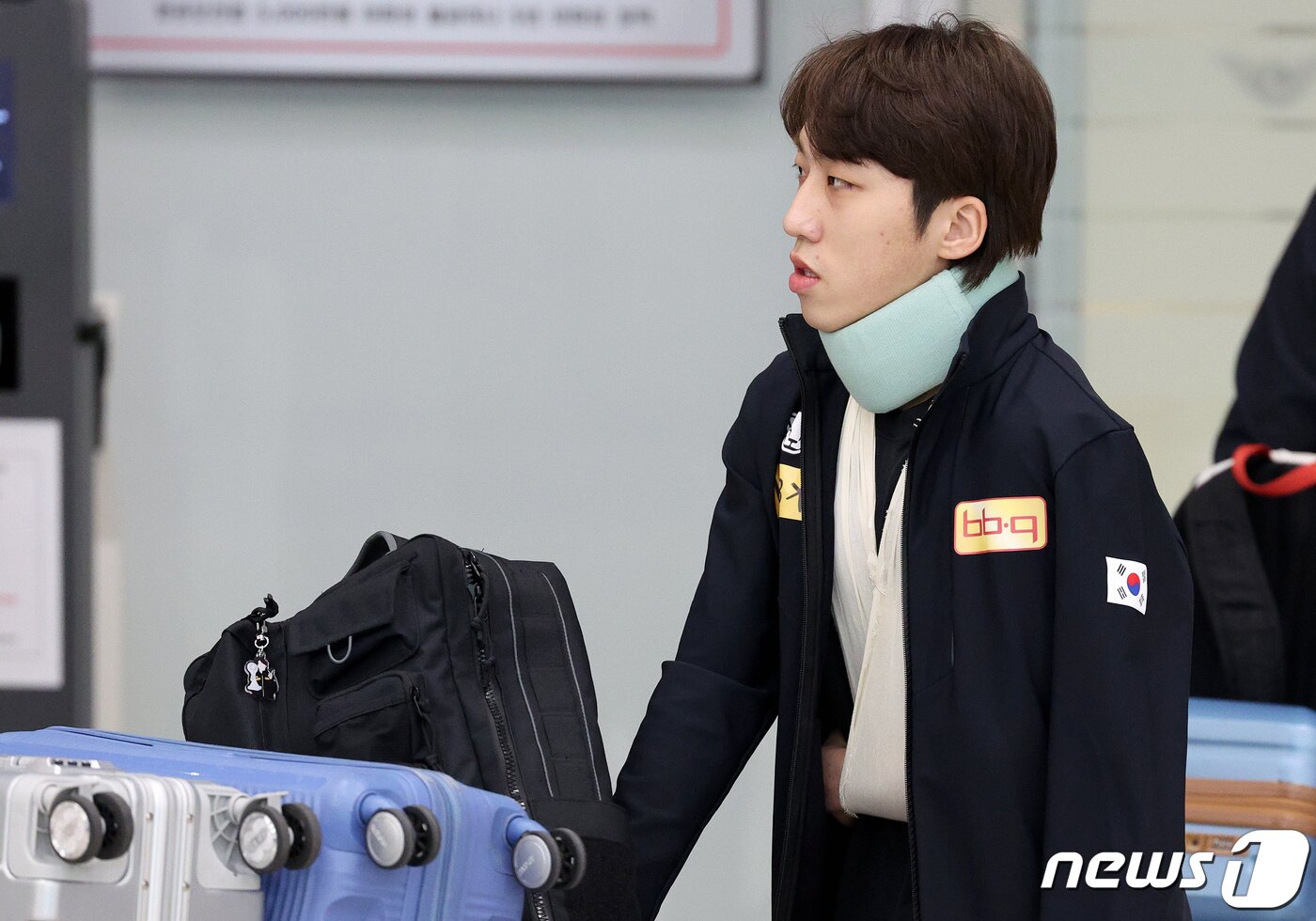본문 이미지 - 대한민국 쇼트트랙 대표팀 박지원이 19일 오후 인천국제공항 제2터미널을 통해 귀국하고 있다. 2024.3.19/뉴스1 ⓒ News1 장수영 기자