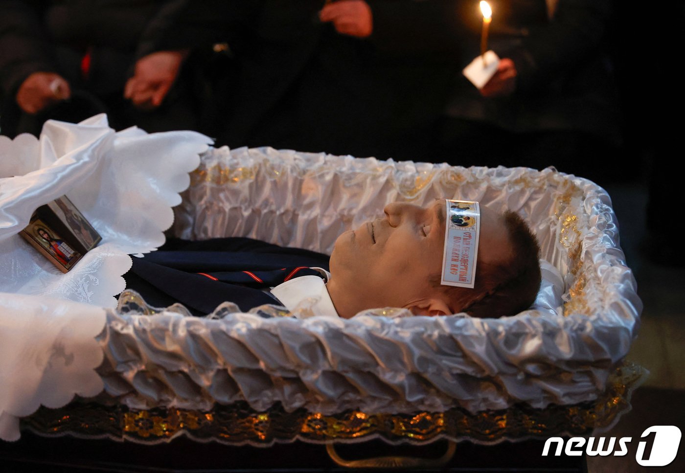 본문 이미지 - 측면에서 찍은 나발니 모습. ⓒ 로이터=뉴스1 ⓒ News1 박형기 기자