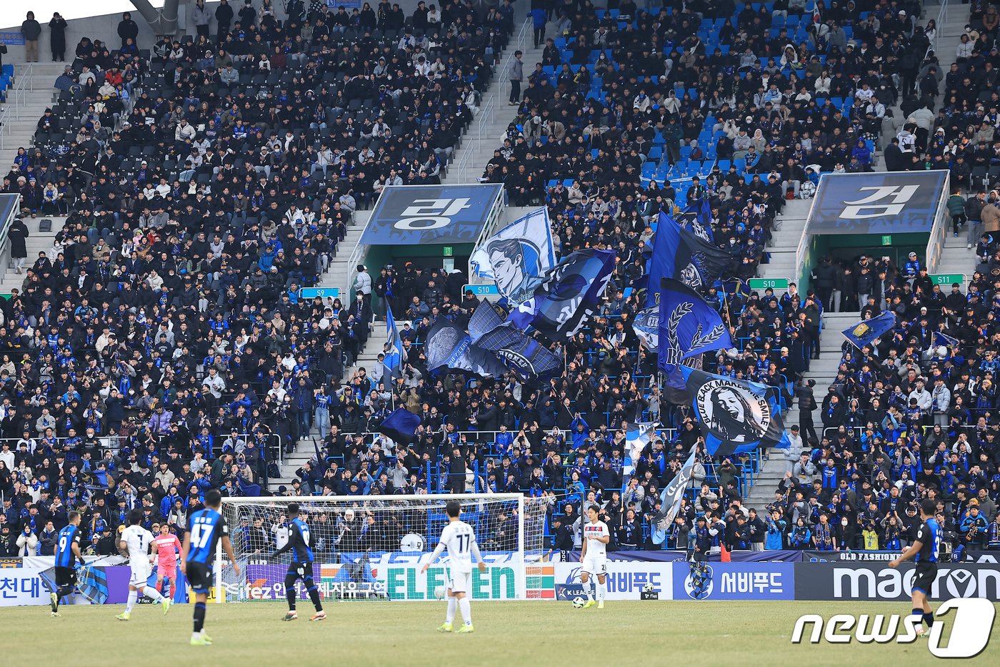 K리그1이 지난 시즌의 최소 경기 200만명 돌파 기록을 한 시즌 만에 또 갈아치웠다. 2024.3.2/뉴스1 ⓒ News1 박정호 기자