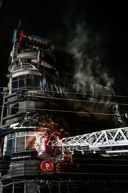 [사진] 화재 발생해 최소 43명 숨진 방글라 쇼핑몰 모습