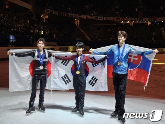 피겨 서민규, 한국 남자 최초 주니어 세계선수권대회 금메달