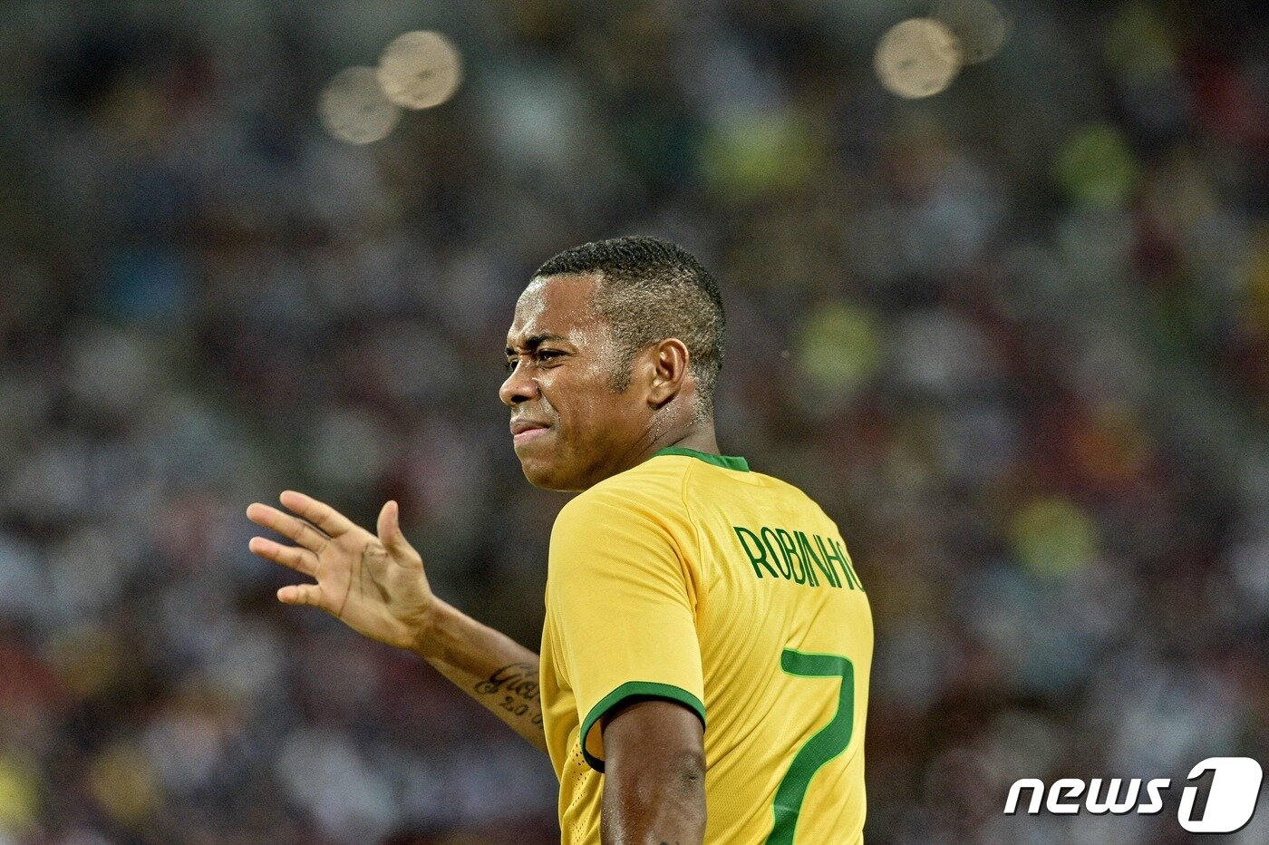 본문 이미지 - 브라질 국가대표 공격수 출신 호비뉴가 성폭행 햄의로 징역 9년을 선고 받았다. ⓒ AFP=뉴스1