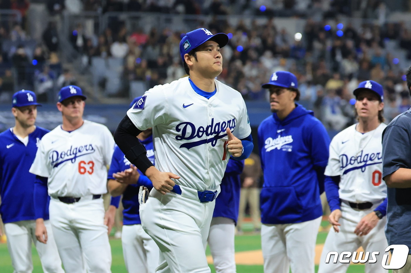 LA 다저스 오타니 쇼헤이가 21일 서울 구로구 고척스카이돔에서 열린 2024 미국 메이저리그&#40;MLB&#41; 월드투어 서울시리즈 공식 개막전 샌디에이고 파드리스와 LA 다저스의 2차전 경기에 나서고 있다. 2024.3.21/뉴스1 ⓒ News1 김진환 기자