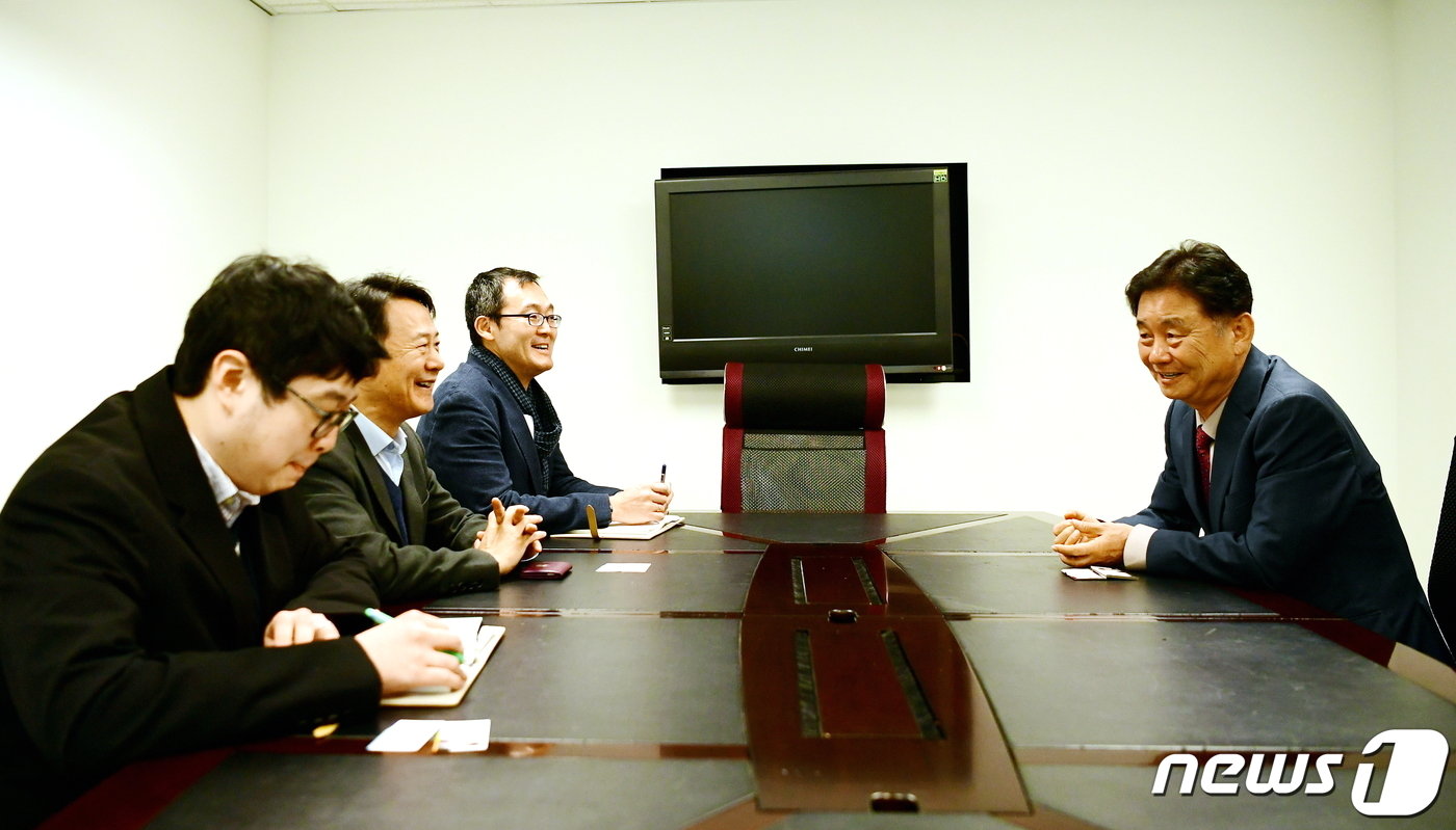 한국관광공사 대만 타이베이 지사 방문한 최문순 화천군수.&#40;화천군 제공&#41;