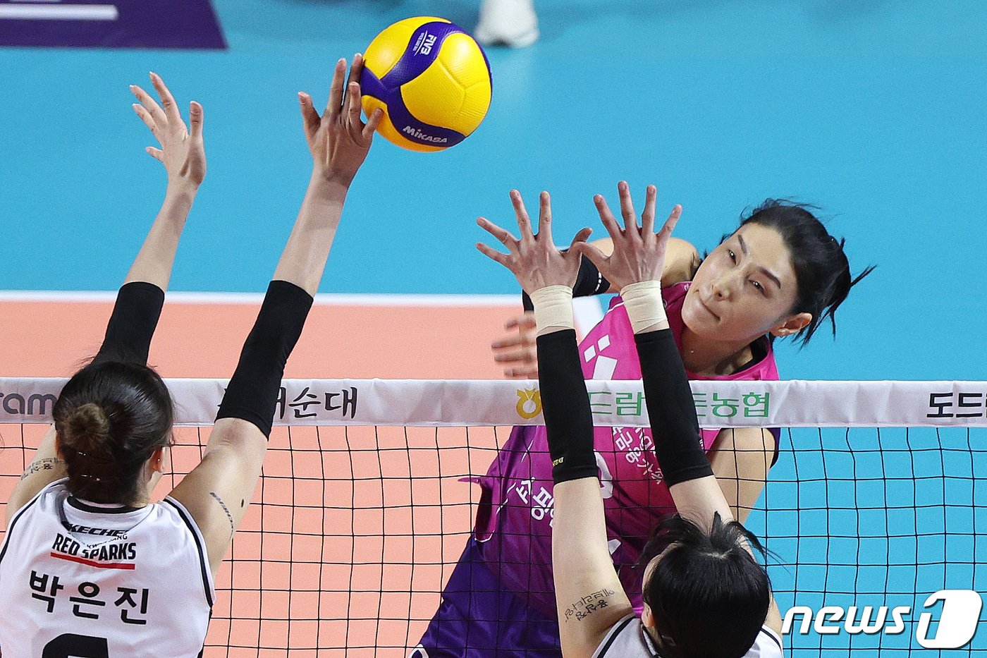 본문 이미지 - 김연경. / 뉴스1 DB ⓒ News1 신웅수 기자