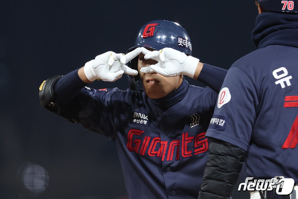본문 이미지 - 롯데 자이언츠 황성빈. (롯데 제공)