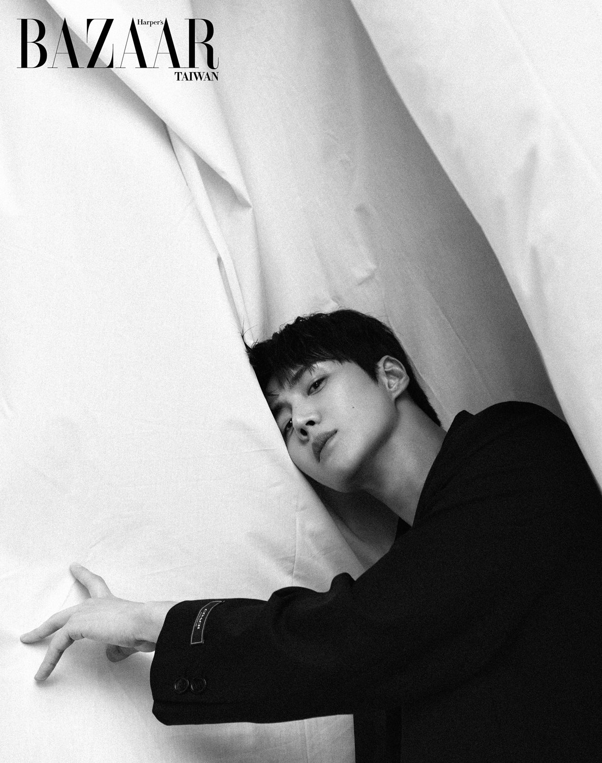 본문 이미지 - 하퍼스바자 맨 타이완