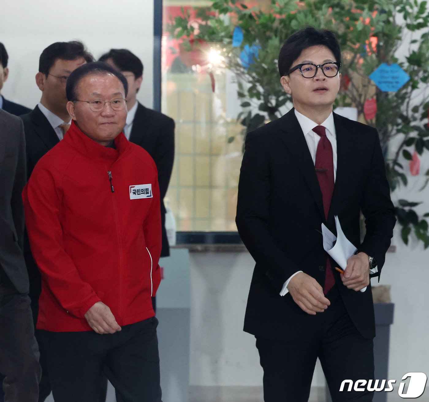 본문 이미지 - 한동훈 국민의힘 총괄선대위원장이 27일 서울 여의도 중앙당사에서 열린 현안 기자회견에 참석하고 있다. 2024.3.27/뉴스1 ⓒ News1 송원영 기자
