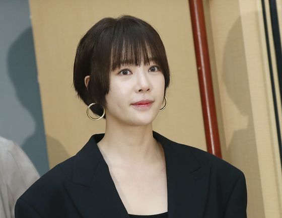 "황정음처럼 이혼 소송 중 연애? 큰일 난다"…변호사의 경고