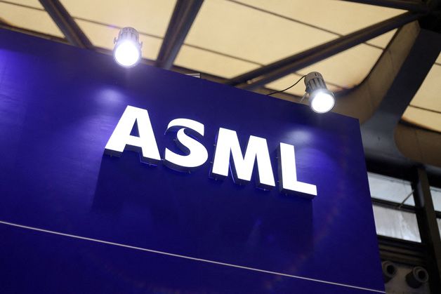 ASML CEO "HBM·파운드리 고전하는 삼성전자…반등 확신"