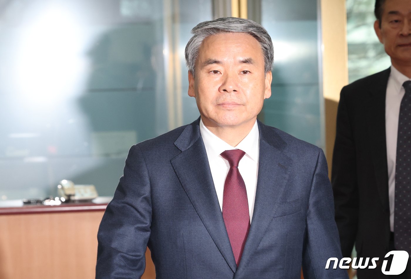 본문 이미지 - 이종섭 호주대사가 28일 서울 종로구 외교부 청사에서 열린 방산협력 관계부처-주요 공관장 합동회의에 참석하고 있다. 2024.3.28/뉴스1 ⓒ News1 허경 기자
