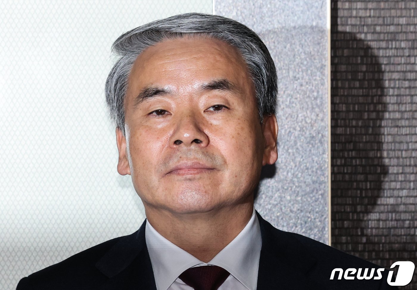 본문 이미지 - 이종섭 전 국방부 장관이 지난해 3월 주호주대사에 임명된 후 방산협력 관계부처-주요 공관장 합동 회의에 참석했다. 이 전 장관은 다음날 주호주대사 직에서 물러났다. 2024.3.28/뉴스1 ⓒ News1 허경 기자