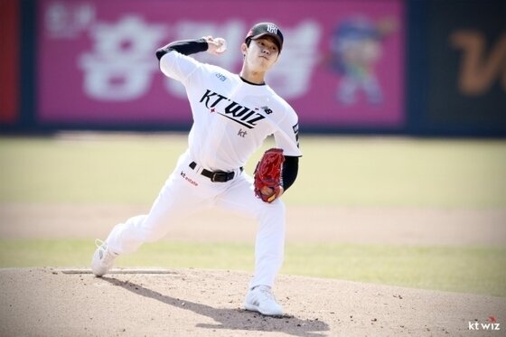 본문 이미지 - 28일 KBO리그 데뷔전을 치르는 KT 위즈 루키 원상현. (KT 제공)