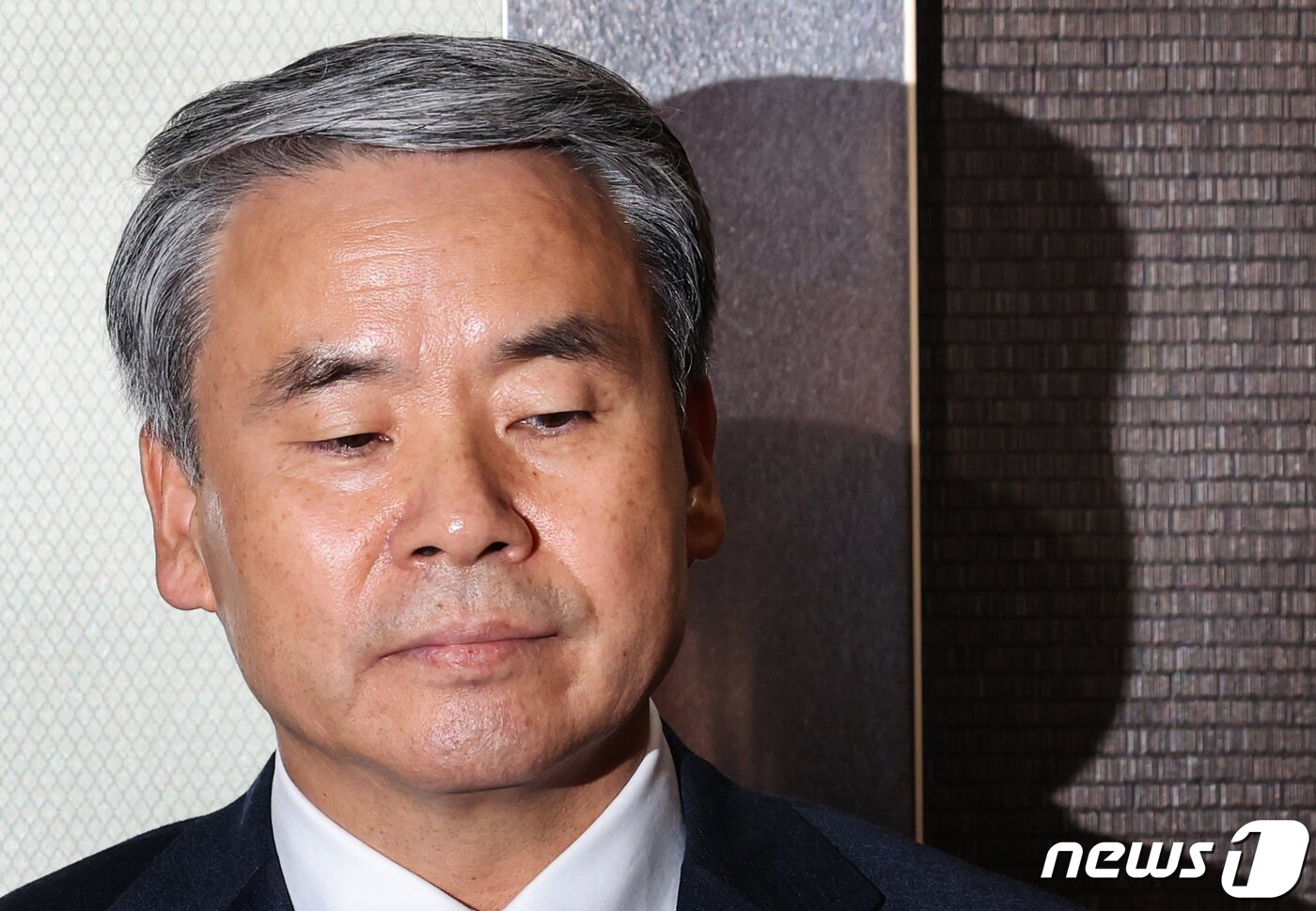 본문 이미지 - 이종섭 전 국방부 장관이 지난해 3월 서울 종로구 외교부 청사에서 방산협력 관계부처-주요 공관장 합동회의에 참석하고 있다. 2024.3.28/뉴스1 ⓒ News1 허경 기자