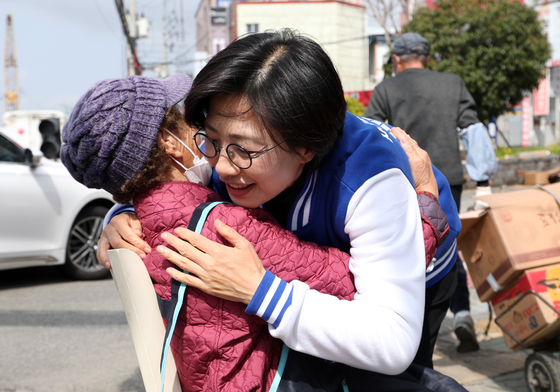 '불법 정치자금 수수 혐의' 배재정 전 의원 징역 1년4개월 구형