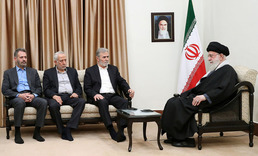 [포토] 이슬람 지하드 운동 사무총장 만난 이란 최고지도자
