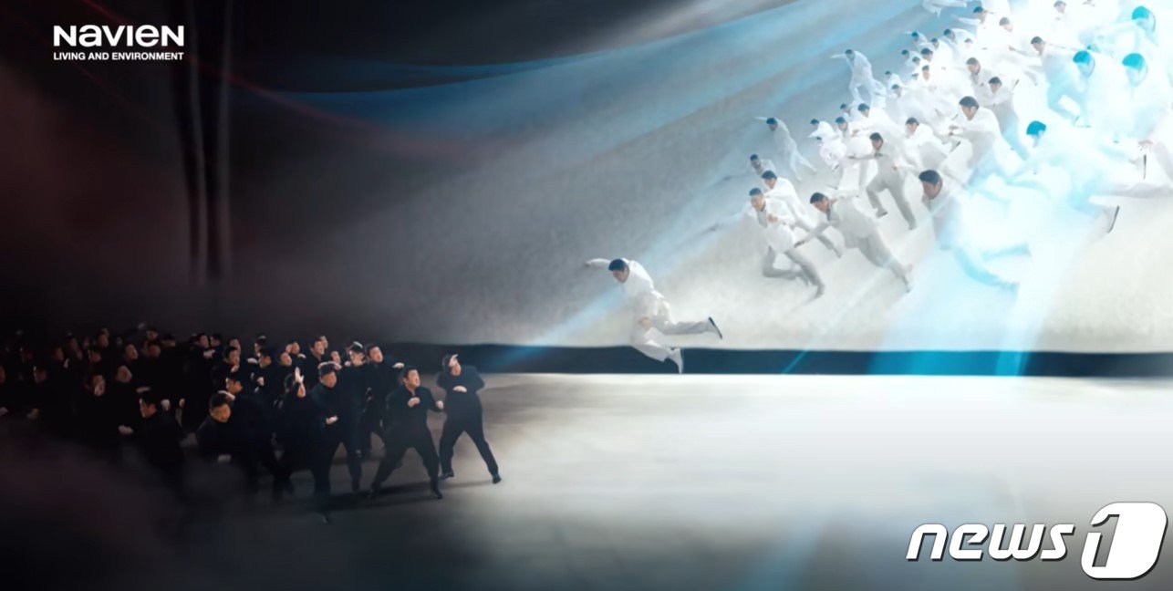 본문 이미지 -  경동나비엔 환기청정기 신규 TV광고_메인 카피 '돌고돌고돌고'(광고 영상 갈무리)